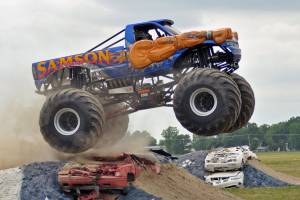samson-monster-truck-mount-pleasant-2012-0021
