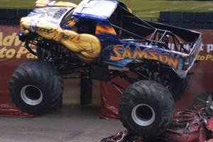 samson-monster-truck-uniondale-2011-008